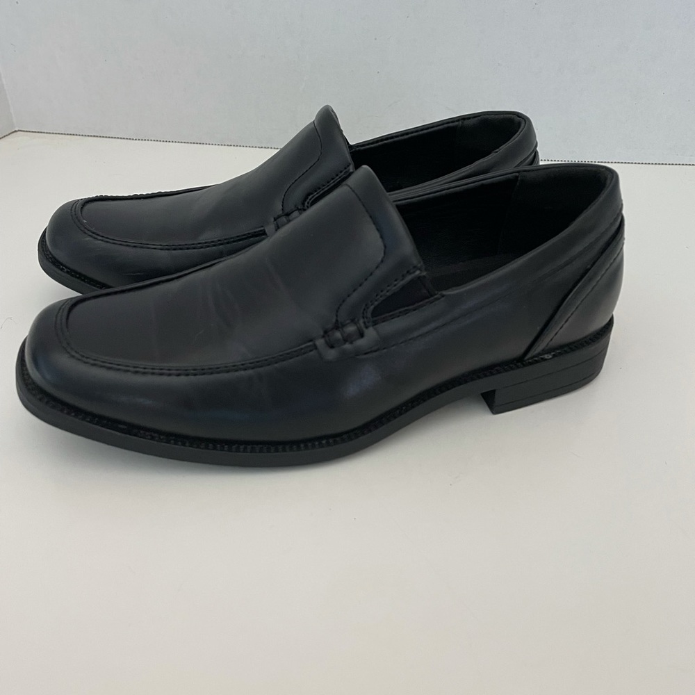 Perry Ellis Portfolio Boys Black Slip On Dress Shoes, Size 1, EUC.